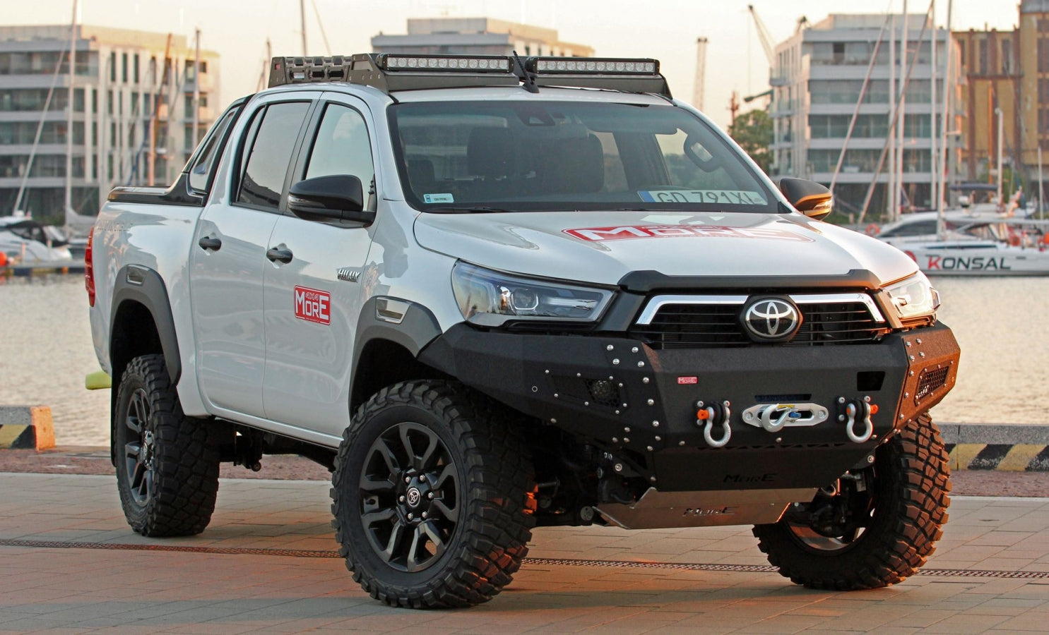 Pare-chocs treuil Toyota Hilux 8 REVO 2020+