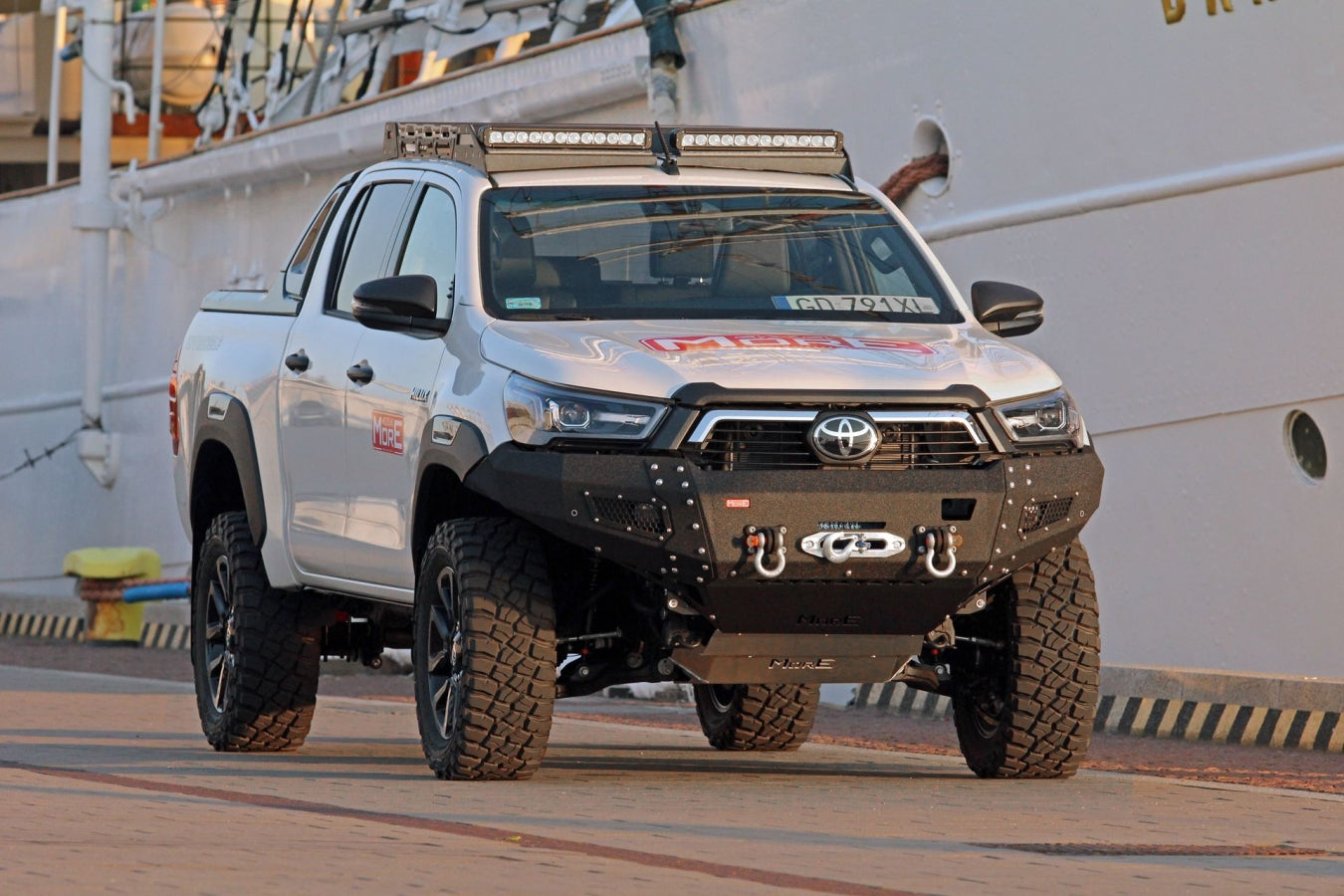 Pare-chocs treuil Toyota Hilux 8 REVO 2020+