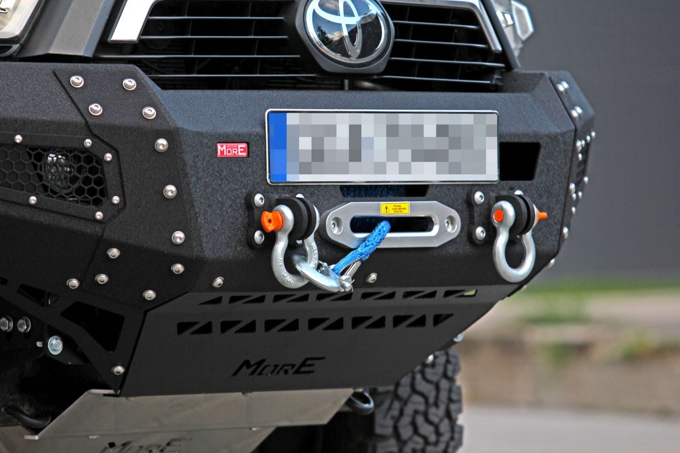 Pare-chocs treuil Toyota Hilux 8 REVO 2020+