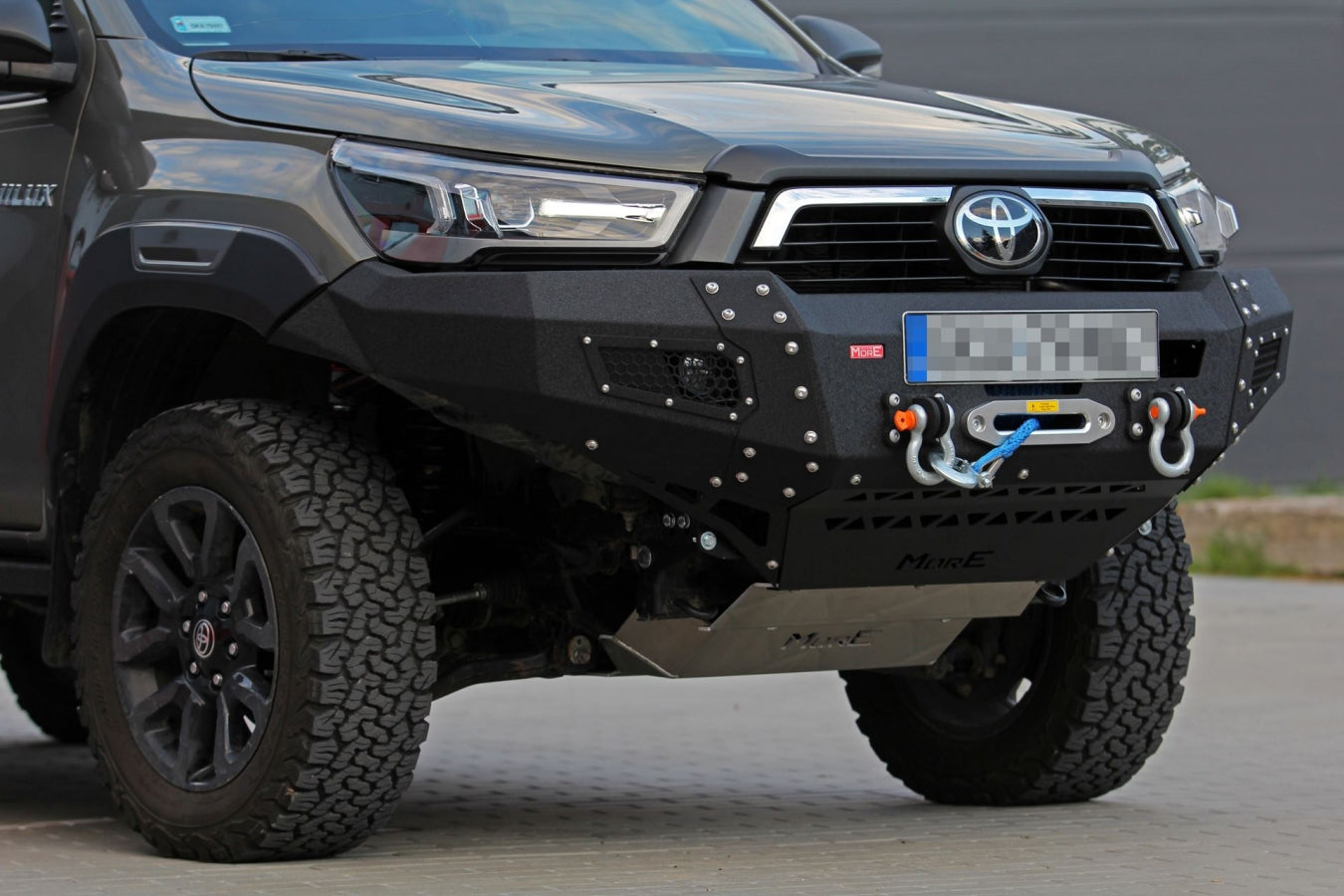 Pare-chocs treuil Toyota Hilux 8 REVO 2020+