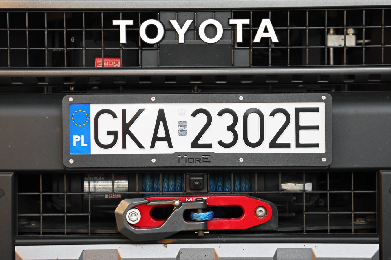 Support de plaque d’immatriculation renforcé en aluminium
