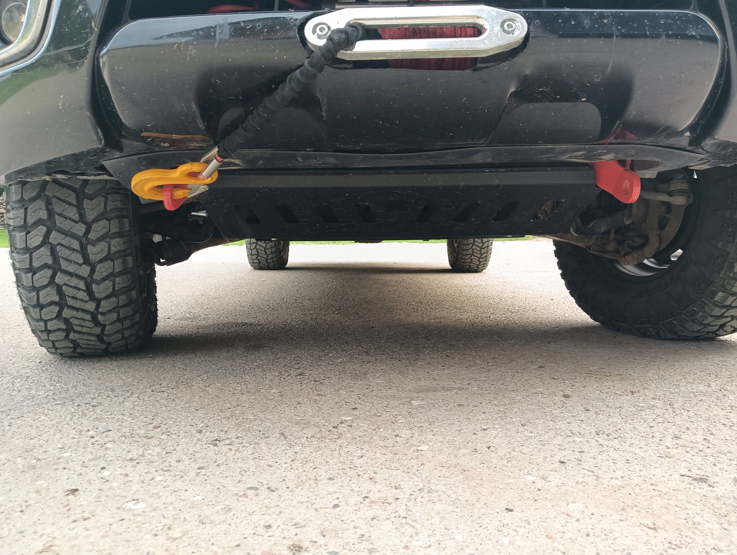 Bergeösen / Schlepphaken (Satz) – Nissan Navara D23