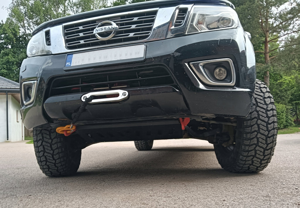Bergeösen / Schlepphaken (Satz) – Nissan Navara D23