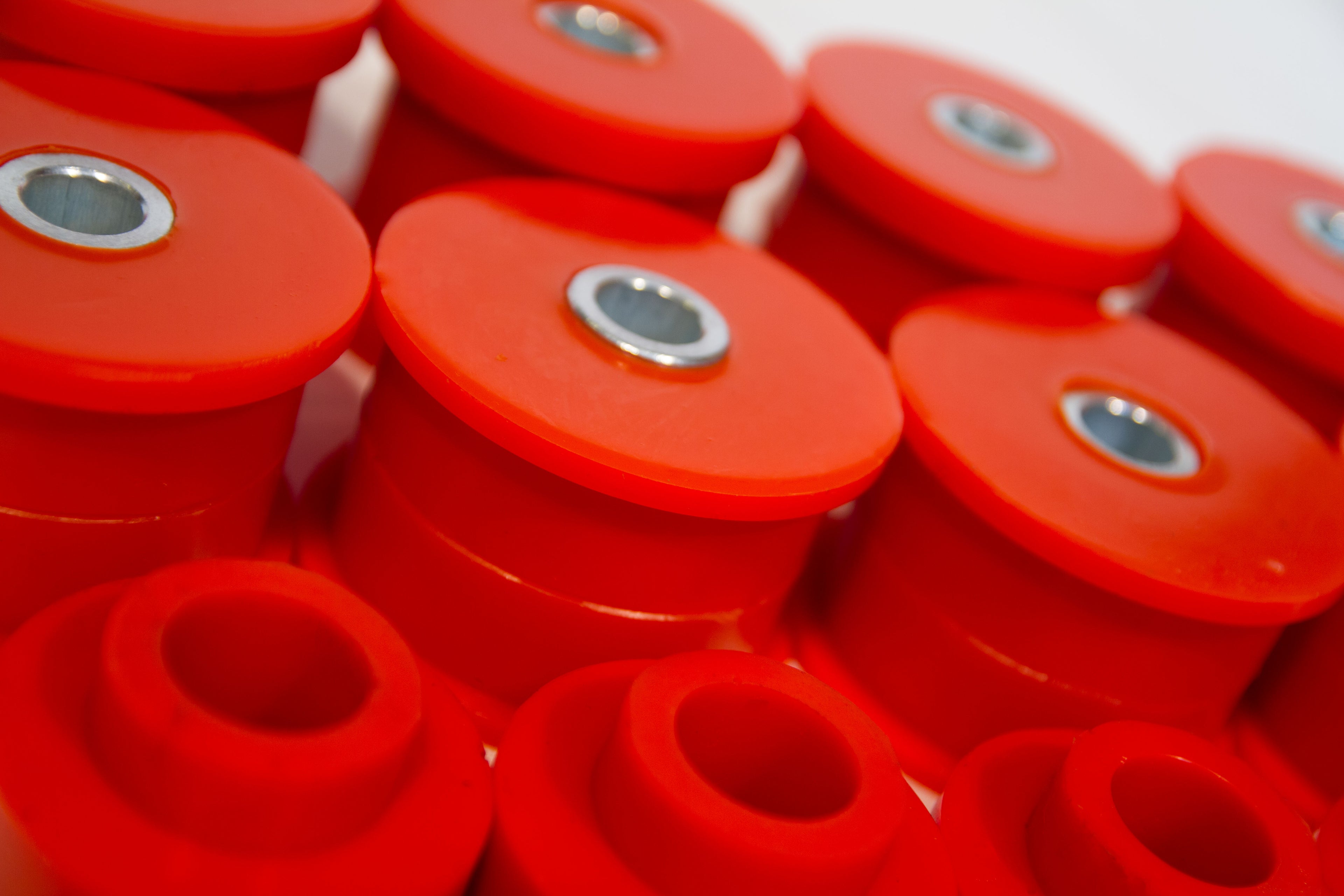 Mercedes G Klasse W460 W461 W463 PU Buchsen Längslenker