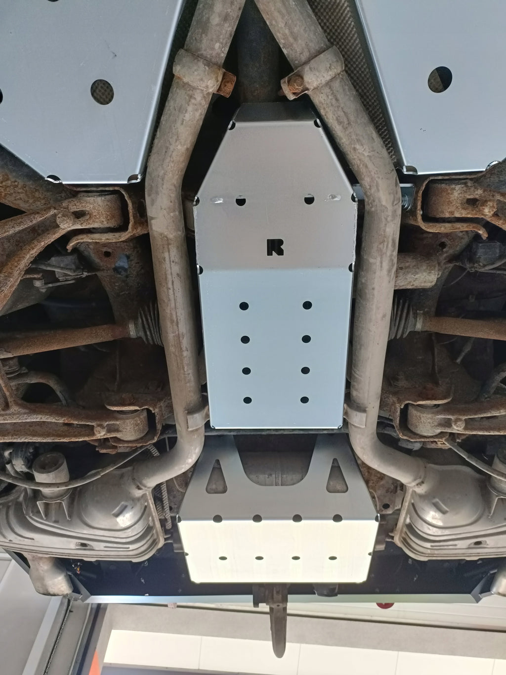Protection de soubassement différentiel arrière Mercedes-Benz ML W164