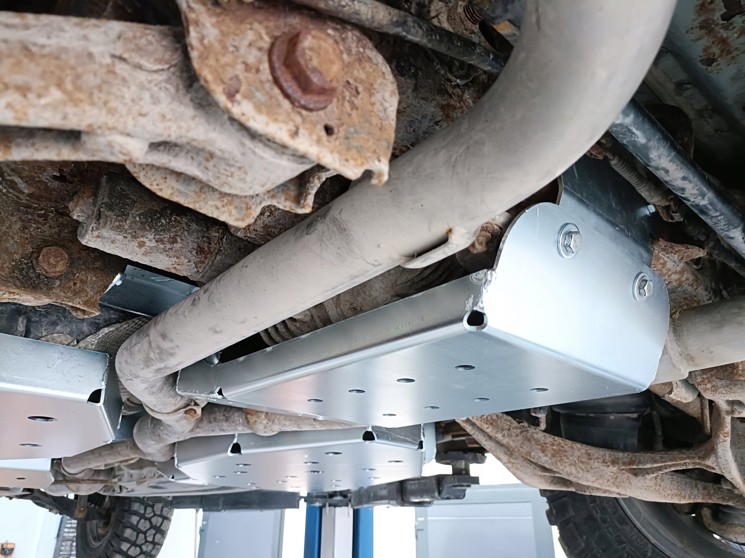 Protection de soubassement différentiel arrière Mercedes-Benz ML W164