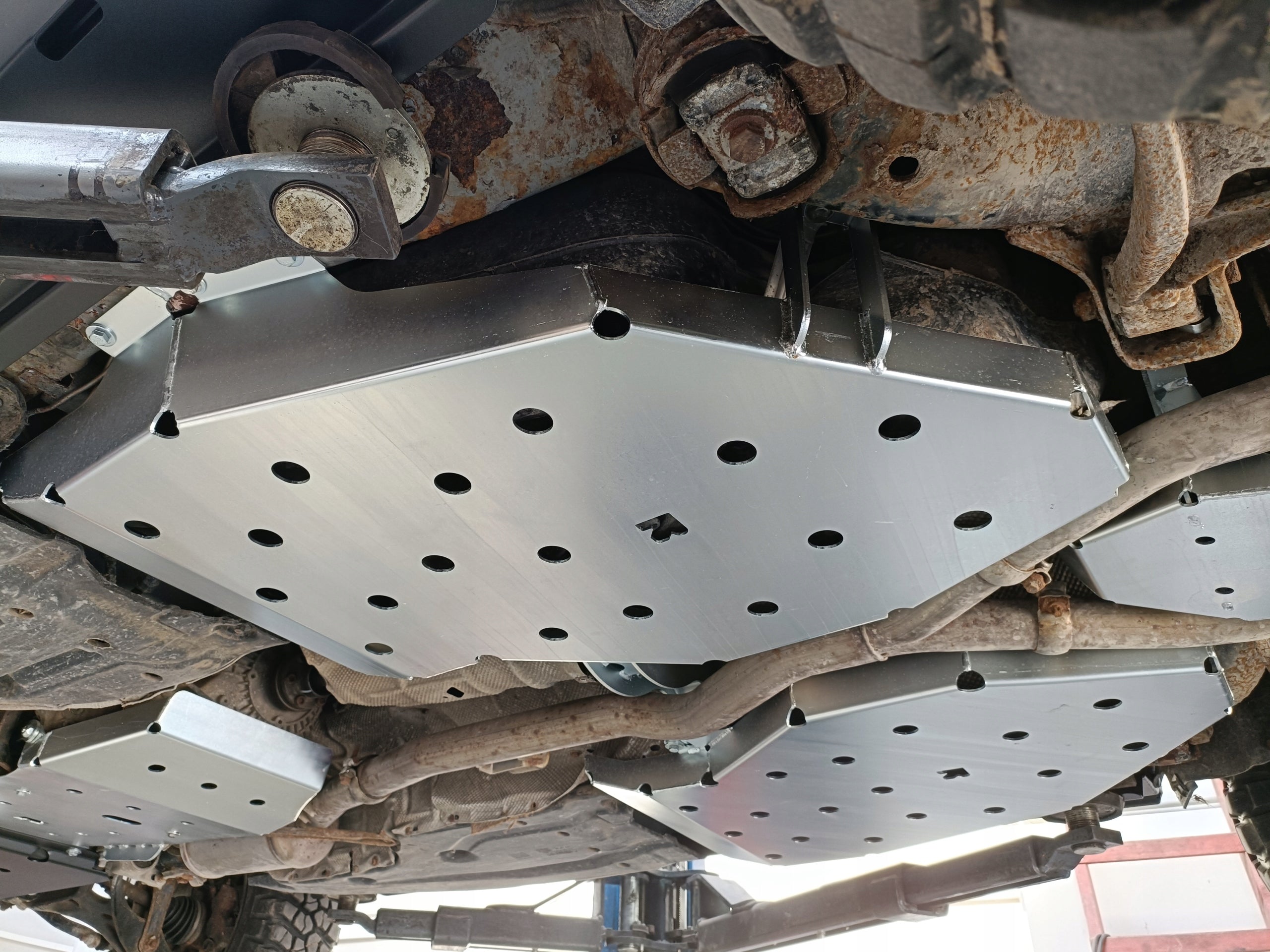 Unterfahrschutz Kraftstofftank Mercedes-Benz ML W164