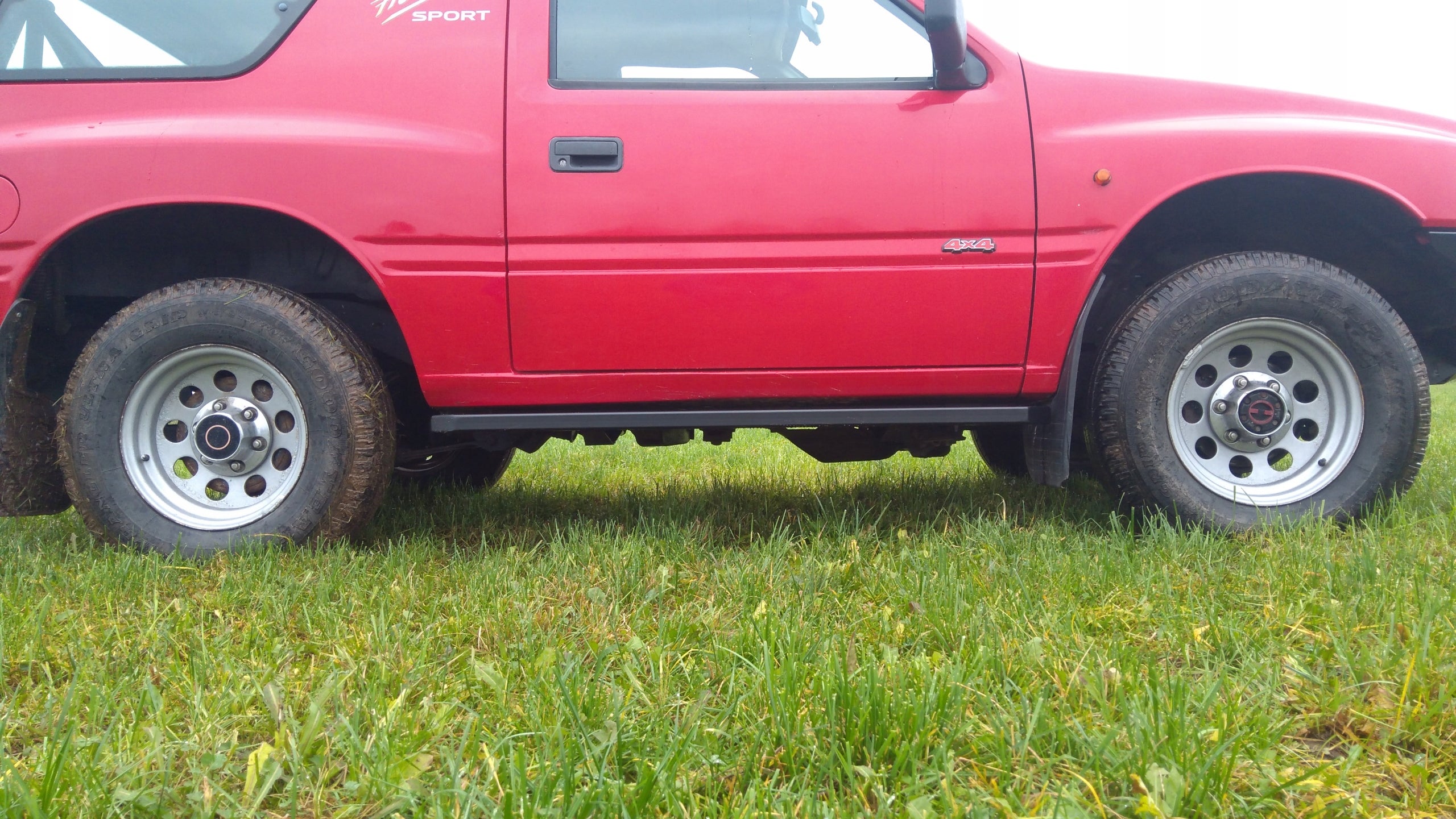 Protections tubulaires latérales Rockslider Opel Frontera A 3 portes