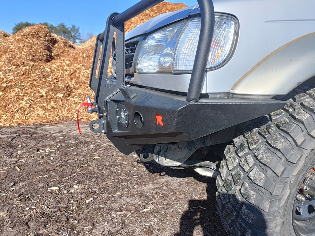 Seilwindenstoßstange mit Bullbar und Lampenschutzrohren Vorne Hyundai Galloper