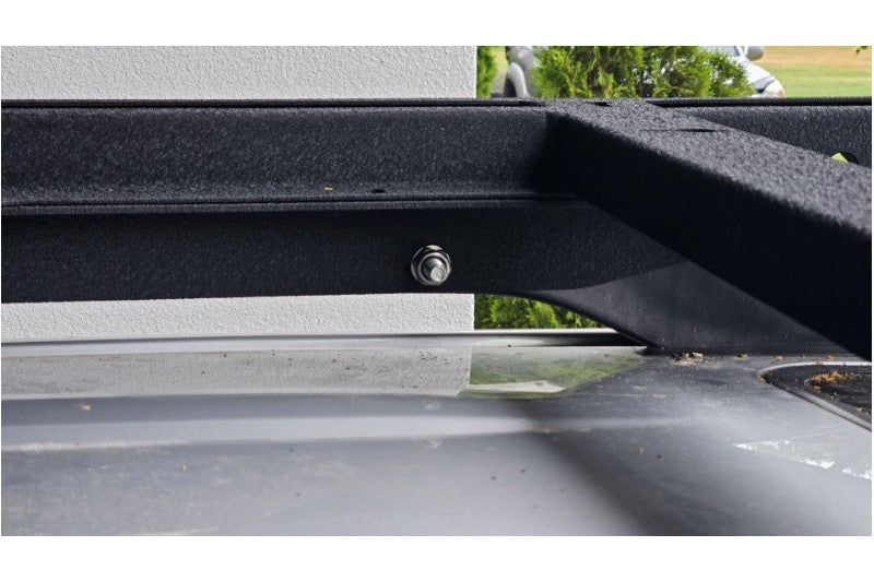 Dachgepäckkorb-Halter Toyota Land Cruiser J120 mit Reling – Detailansicht 3