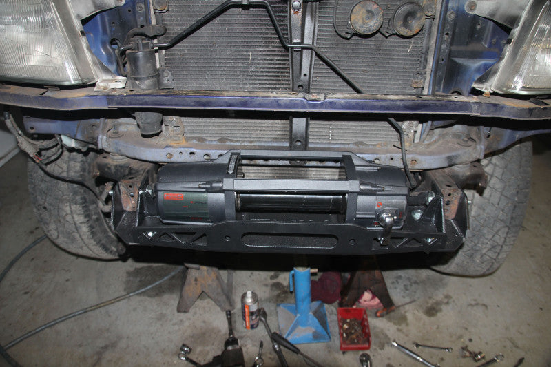 Montageplatte für Seilwinde Toyota Land Cruiser 90 95