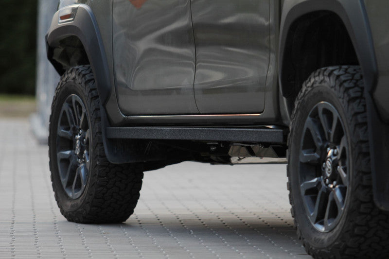 Rockslider Seitenschweller-Schutzrohre Toyota Hilux 8 REVO 2020+